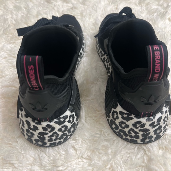 Adidas Black leaped print sneakers - Picture 2 of 4